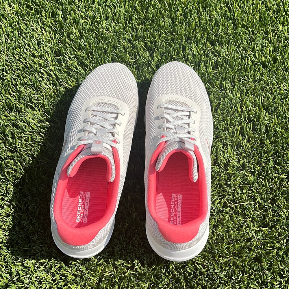 Grey and pink woman’s sketchers
